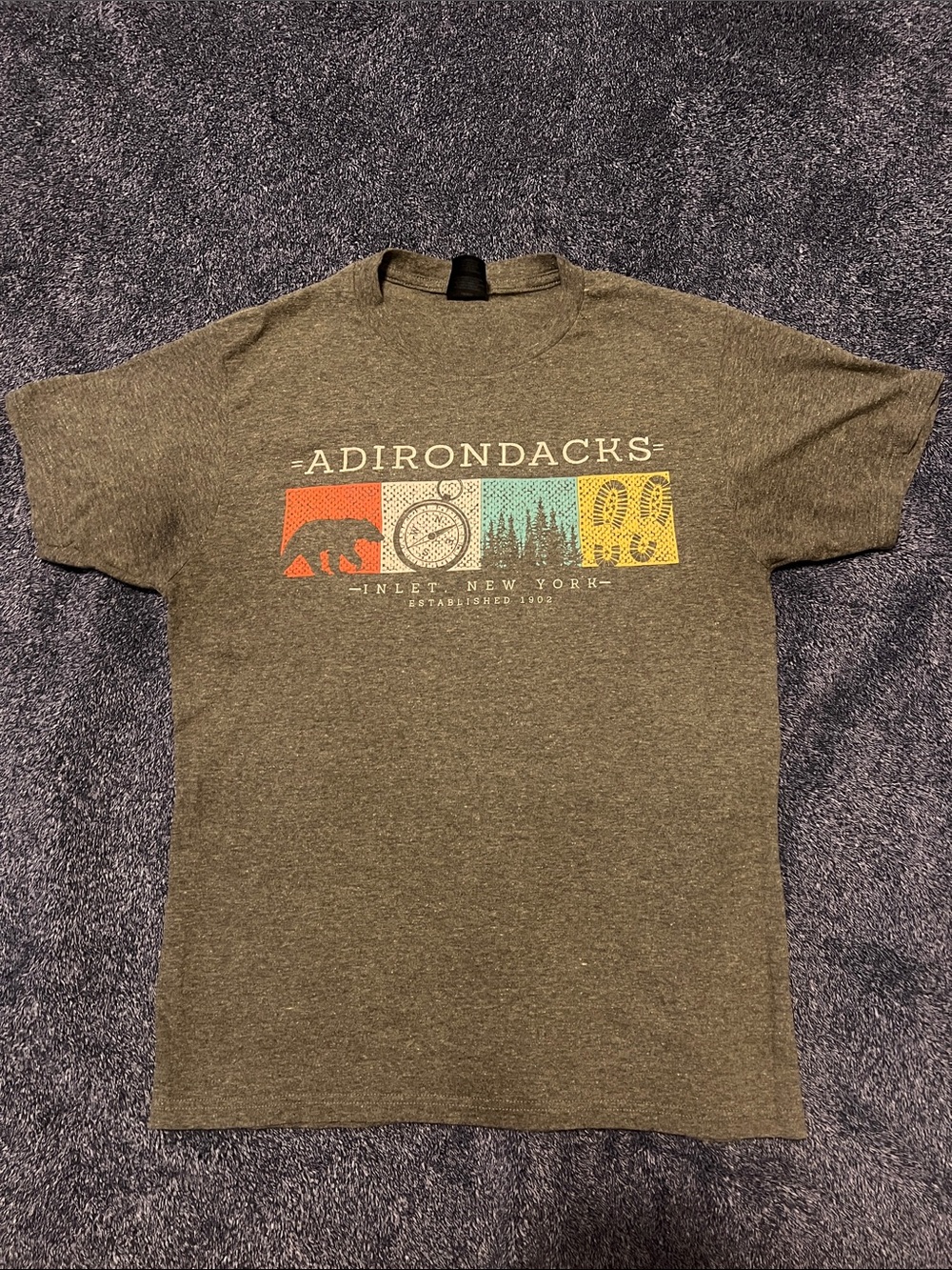 Adirondacks Men's Olive Graphic Short-Sleeve T-Shirt
